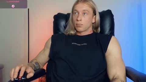 Snapshot of l_adonis_l chatting on November 2025 11:10:01 AM Adonis online show from November 2025 11:10:01 AM