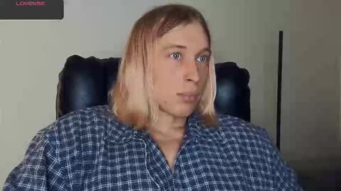 Snapshot of l_adonis_l chatting on March 2026 10:04:02 AM Adonis online show from March 2026 10:04:02 AM