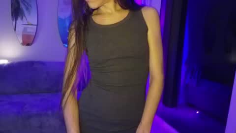 Snapshot of l_and_elle chatting on July 2026 02:25:02 AM Giselle online show from July 2026 02:25:02 AM