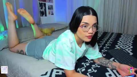Snapshot of la_briela chatting on January 2025 11:17:01 PM Help me reach 50 likes online show from January 2025 11:17:01 PM