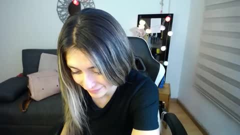 Catalina online show from November 2025 12:49:01 AM