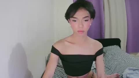 Laura online show from November 2025 05:46:02 PM