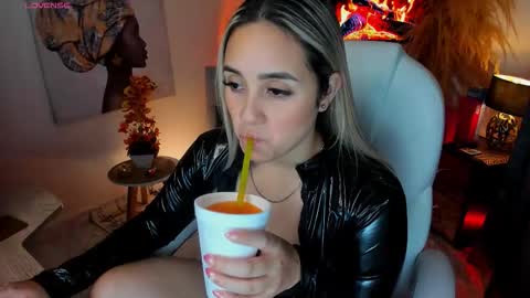 Snapshot of la_venezolana chatting on March 2026 03:30:01 AM Vero online show from March 2026 03:30:01 AM