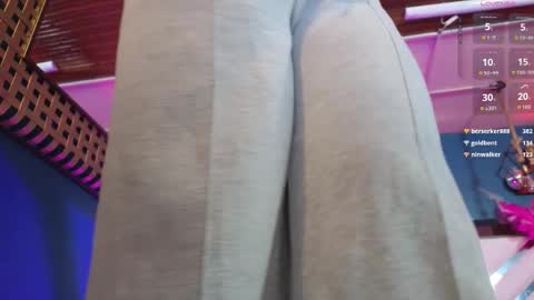 Snapshot of laady_brownn chatting on February 2026 11:33:01 AM Cris online show from February 2026 11:33:01 AM