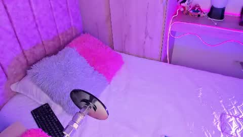 lana  foxx Model  independient online show from June 2026 11:15:02 PM