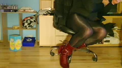 labondage online show from April 2026 12:32:01 AM