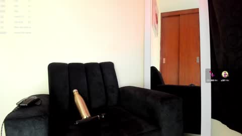 Snapshot of lace_victoria chatting on December 2024 10:14:02 PM lace_victoria online show from December 2024 10:14:02 PM