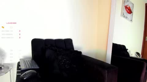 Snapshot of lace_victoria chatting on November 2025 03:05:01 AM lace_victoria online show from November 2025 03:05:01 AM