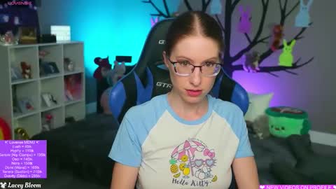 Lacey Bloom online show from May 2026 01:32:02 AM