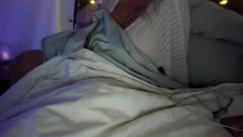 Snapshot of laceygrl chatting on January 2025 05:45:02 AM Lacey online show from January 2025 05:45:02 AM