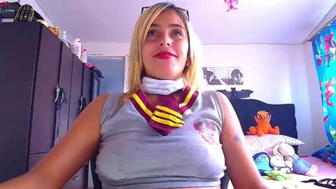 Valentina online show from February 2026 06:19:01 PM