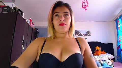 Valentina online show from March 2026 07:36:02 PM