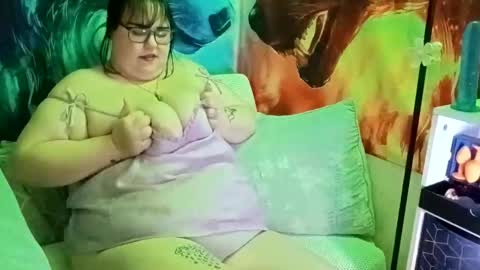 lacy_deville online show from April 2026 06:05:02 PM