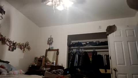 lacybell online show from October 2025 06:12:01 AM