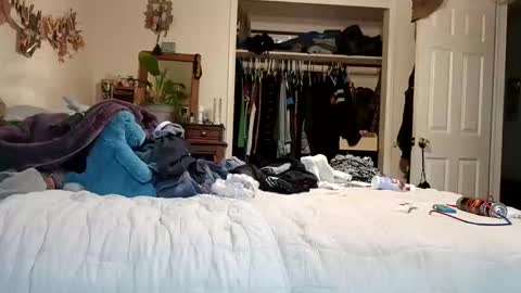 lacybell online show from October 2025 10:53:02 PM