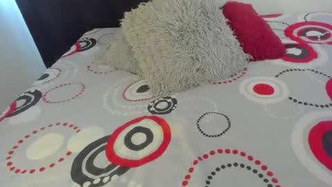 Snapshot of ladahear_ chatting on June 2026 04:55:01 PM Akyra online show from June 2026 04:55:01 PM