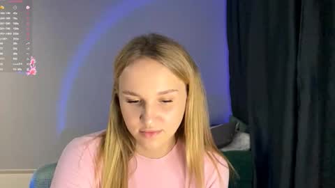 Sofia online show from September 2025 04:40:02 PM