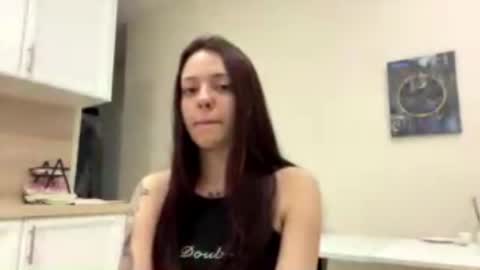 Lia online show from April 2026 07:06:01 PM