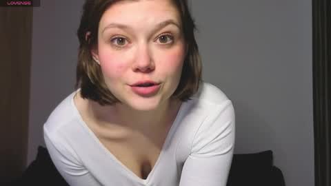 Snapshot of lady_birdd chatting on April 2026 04:23:01 PM lady_birdd online show from April 2026 04:23:01 PM