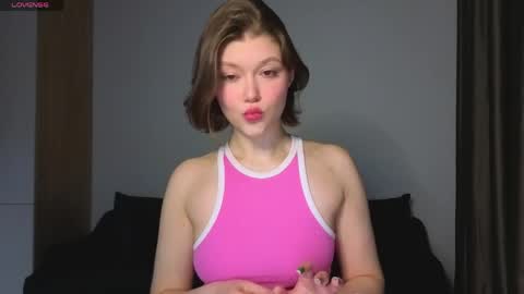 Snapshot of lady_birdd chatting on April 2026 06:36:02 PM lady_birdd online show from April 2026 06:36:02 PM