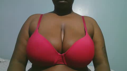 lady_dearra online show from February 2026 03:12:01 AM