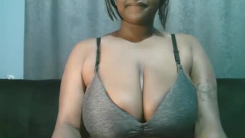 lady_dearra online show from May 2026 03:03:02 AM