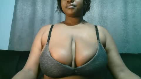 lady_dearra online show from June 2026 02:43:02 AM