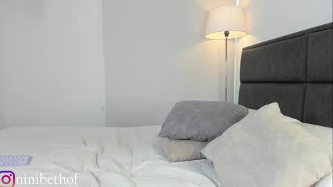    700  1300 -5 online show from January 2025 12:35:01 PM