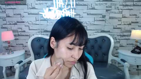 Snapshot of lady_violet_bridgerton_a chatting on December 2024 10:03:01 PM Lady Violet Bridgerton online show from December 2024 10:03:01 PM