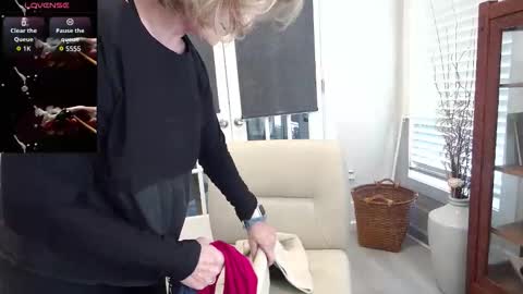 Ladybabs online show from October 2025 05:57:02 PM