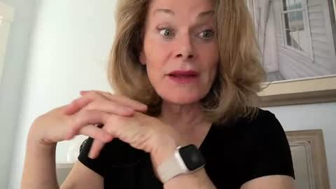 Snapshot of ladybabs chatting on August 2026 08:00:02 PM Ladybabs online show from August 2026 08:00:02 PM