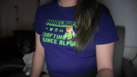 Snapshot of ladybird21 chatting on January 2025 02:10:01 PM Aria online show from January 2025 02:10:01 PM