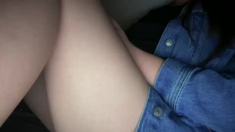 Snapshot of ladybird21 chatting on March 2025 12:27:02 PM Aria online show from March 2025 12:27:02 PM