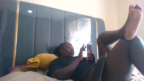 lindah32 online show from December 2024 07:09:01 AM