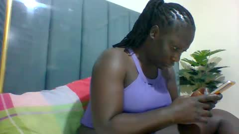 lindah32 online show from February 2025 02:33:01 AM