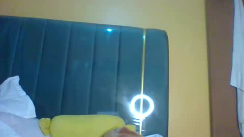 lindah32 online show from September 2025 12:56:02 AM