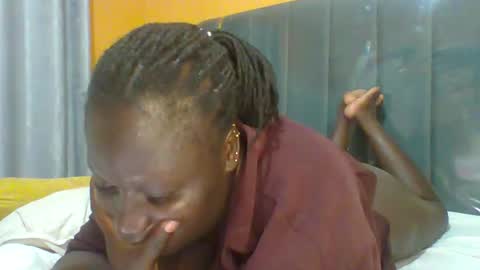 lindah32 online show from April 2026 02:27:02 AM