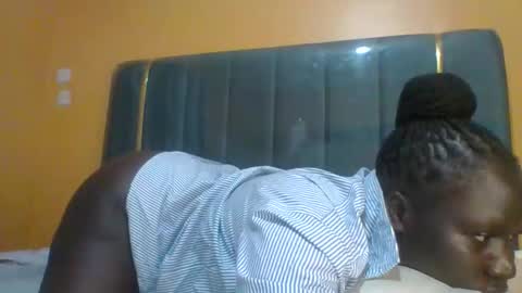 lindah32 online show from May 2026 11:54:02 PM