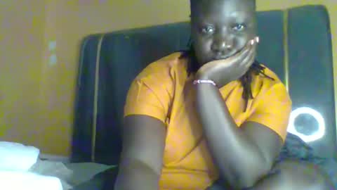 lindah32 online show from June 2026 10:06:02 AM