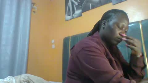 lindah32 online show from June 2026 09:03:02 PM