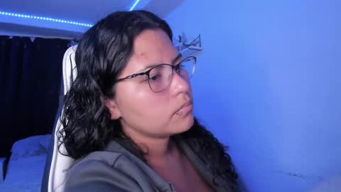  Lady  online show from December 2024 04:45:01 AM