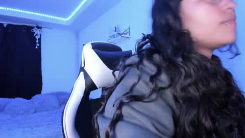  Lady  online show from December 2024 03:07:02 AM