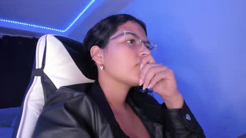  Lady  online show from January 2025 11:29:01 PM