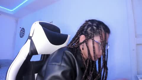  Lady  online show from February 2025 03:01:01 AM