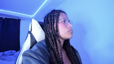  Lady  online show from February 2025 06:09:02 AM