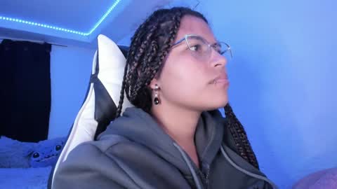  Lady  online show from February 2025 04:58:01 AM