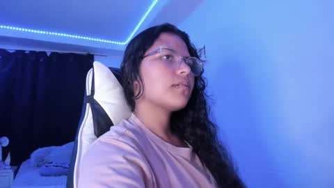  Lady  online show from February 2025 07:12:02 AM