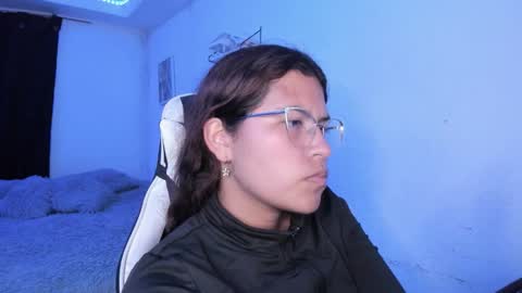  Lady  online show from November 2025 03:21:02 AM