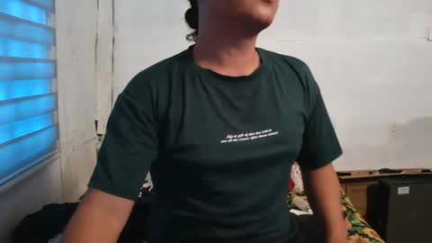 ladybug_ph online show from November 2025 01:51:02 AM