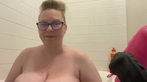 LadyCherieLynn online show from June 2026 02:07:02 PM